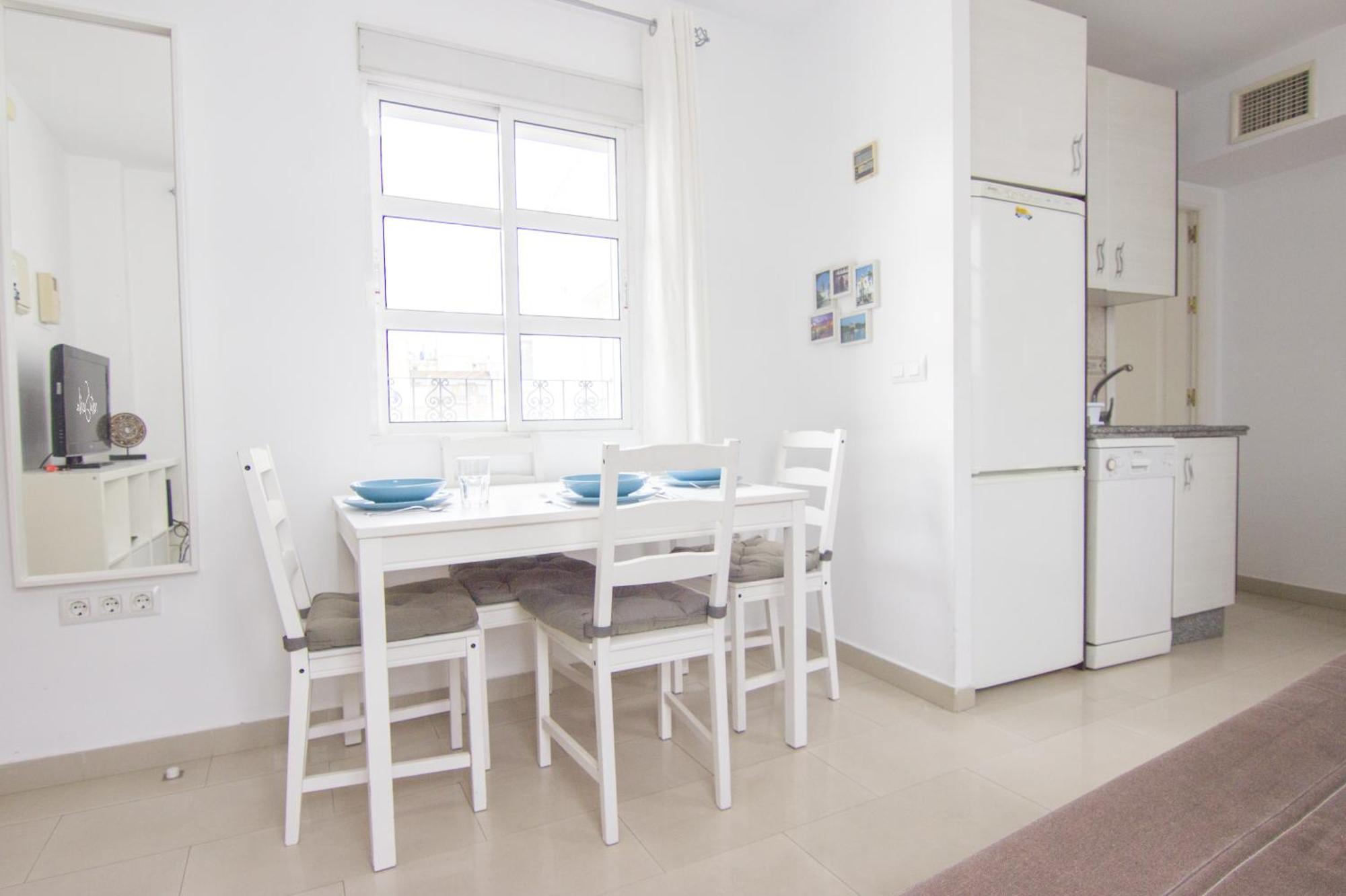 Apartamento Rentalsevilla Luminoso Con Terraza A Orillas Del Río *